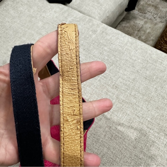 Tommy Hilfiger Women’s Large Faux Leather patent pink fiusha Shoulder bag - Picture 3 of 3